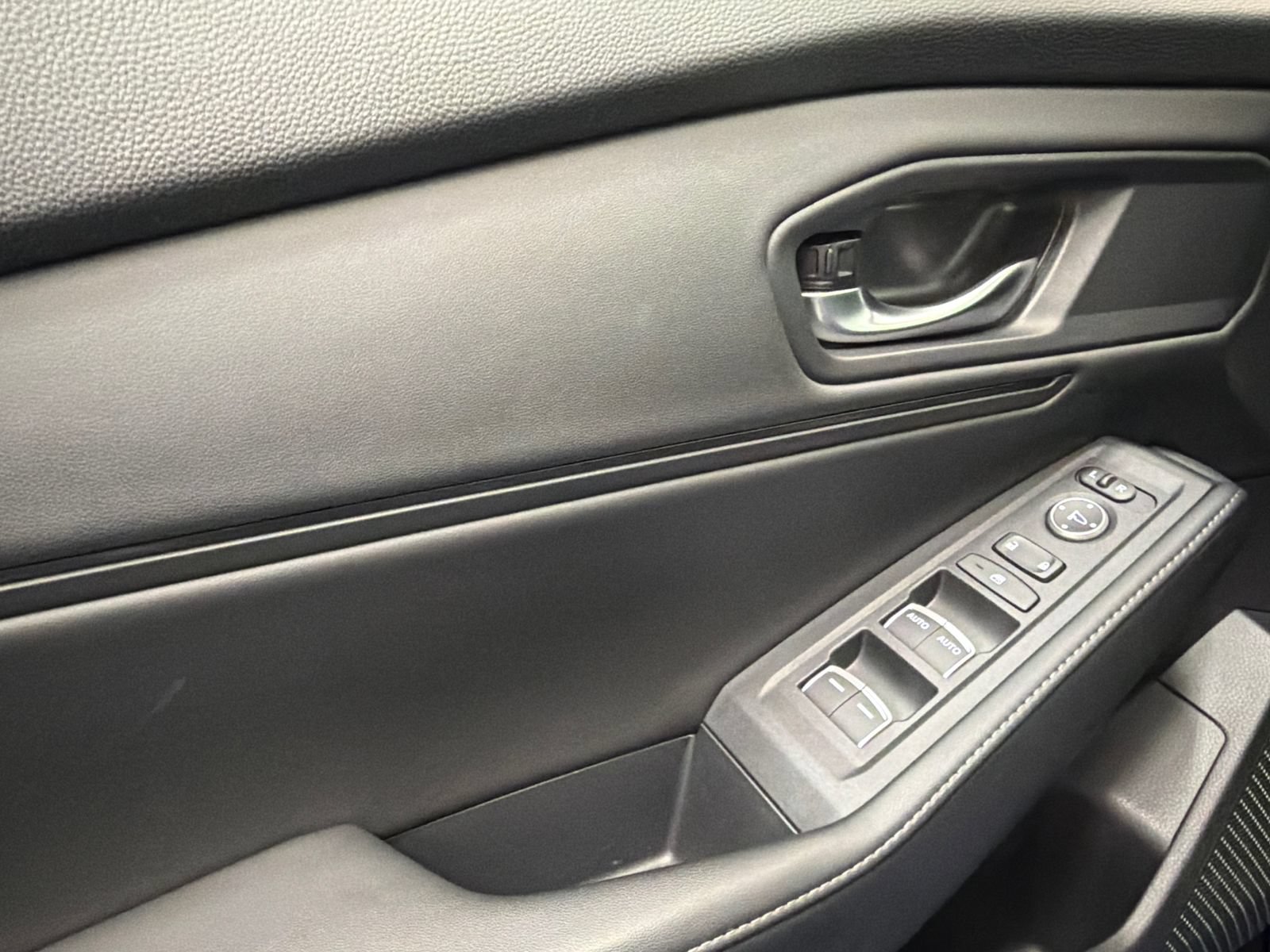 Used 2025 Honda Accord Sport image 29