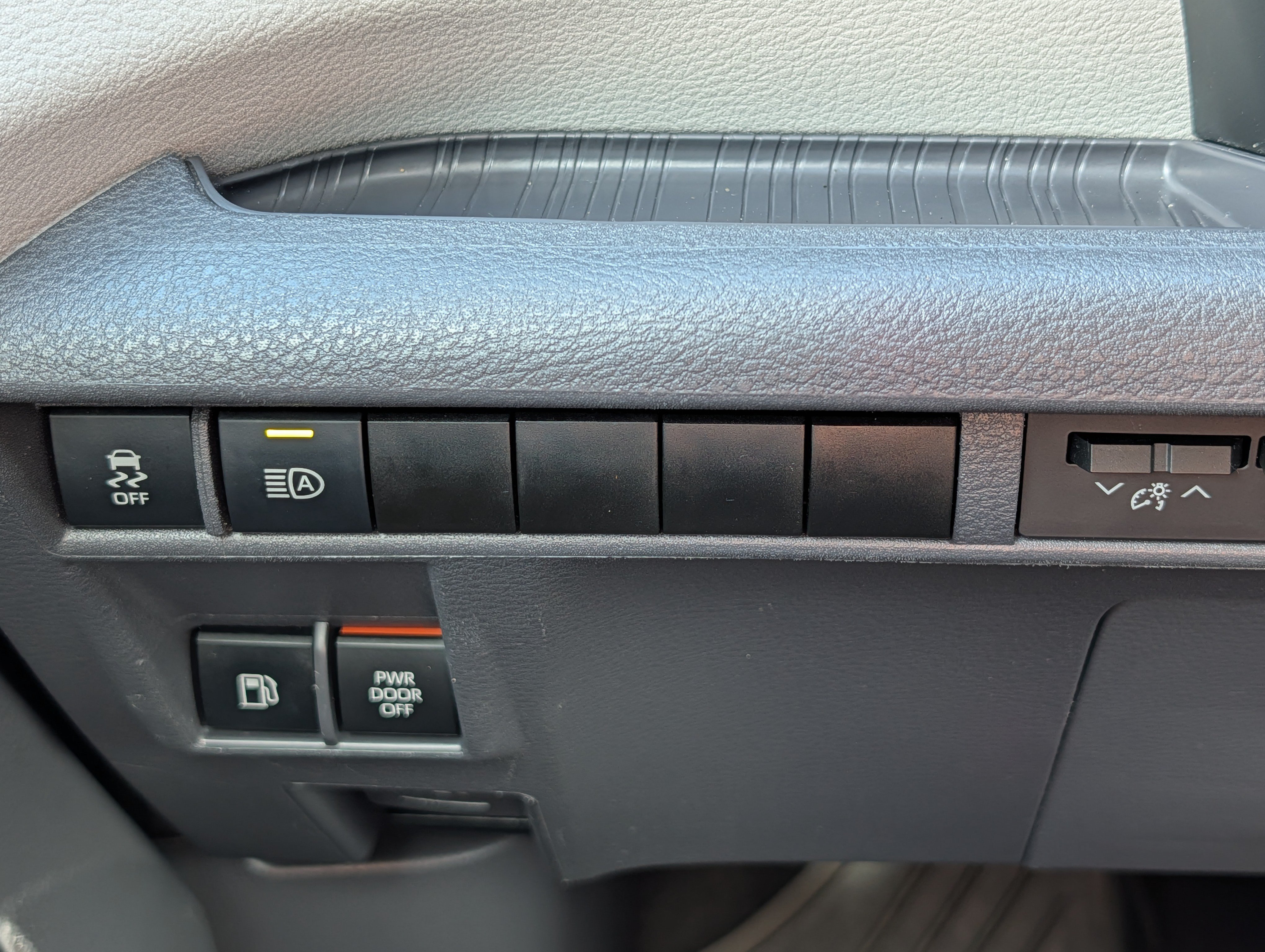 Used 2024 Toyota Sienna LE FWD image 26