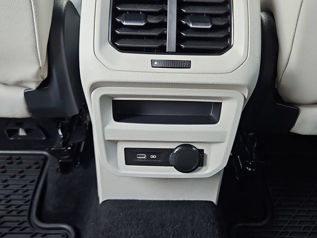 Used 2022 Volkswagen Tiguan SE R-Line FWD image 28