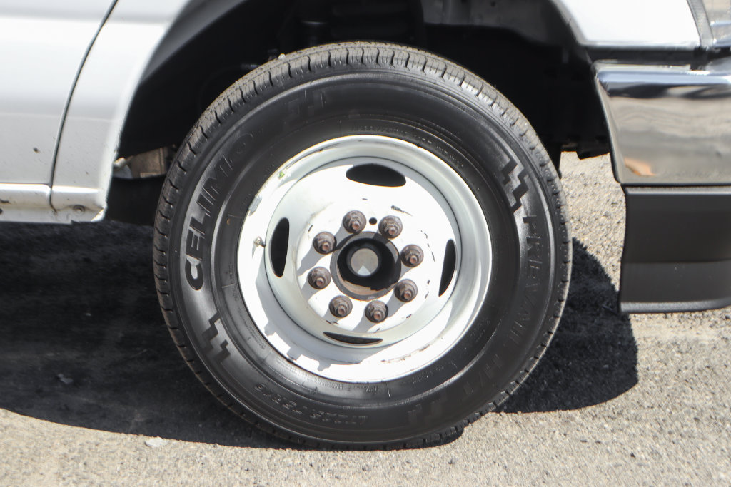 Used 2022 Ford E-450 and Econoline 450 Super Duty w/ Power Windows & Locks Group RWD image 32