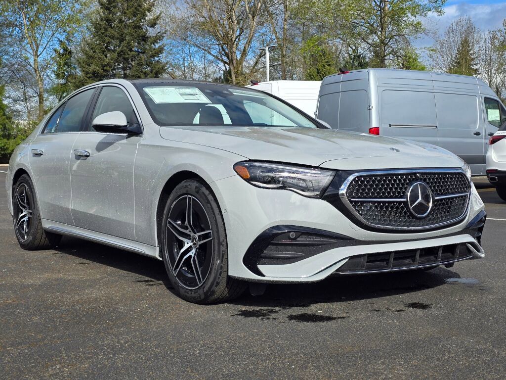 New 2026 Mercedes-Benz E 350 4MATIC Sedan image 8