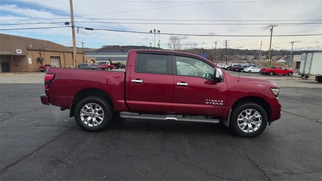 Used 2021 Nissan Titan SL w/ Moonroof Package image 2