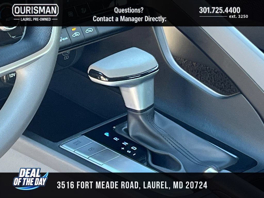 Used 2024 Hyundai Elantra SEL FWD image 7