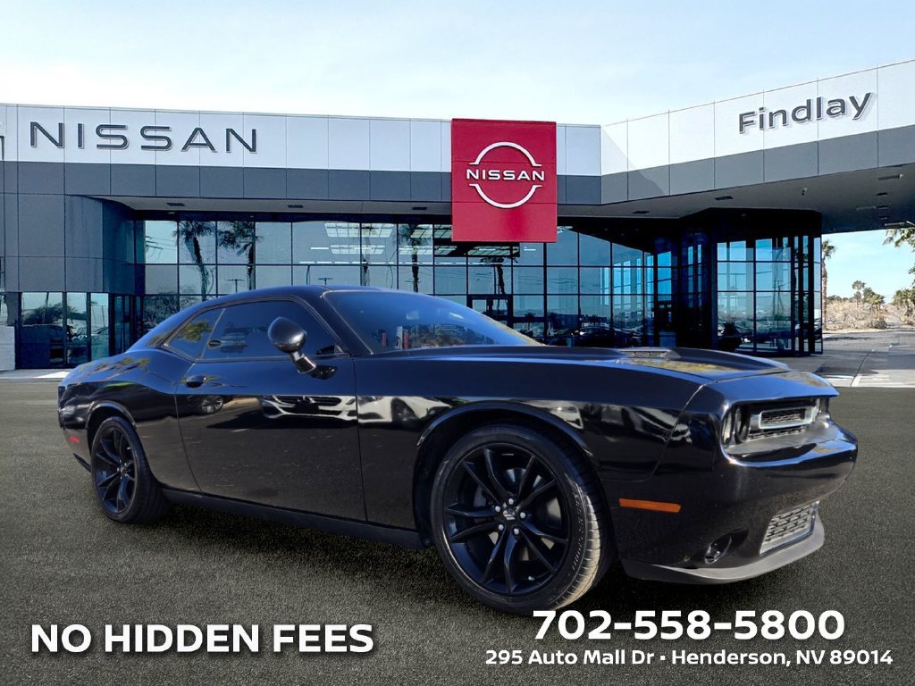 Used 2017 Dodge Challenger SXT w/ Blacktop Package RWD image 1