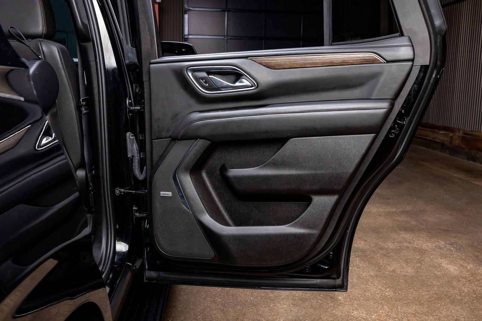 Used 2023 Chevrolet Tahoe High Country AWD/4WD image 40