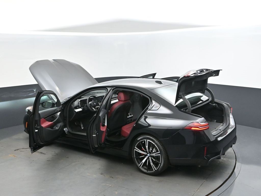 New 2026 BMW 530i w/ M Sport Package image 2