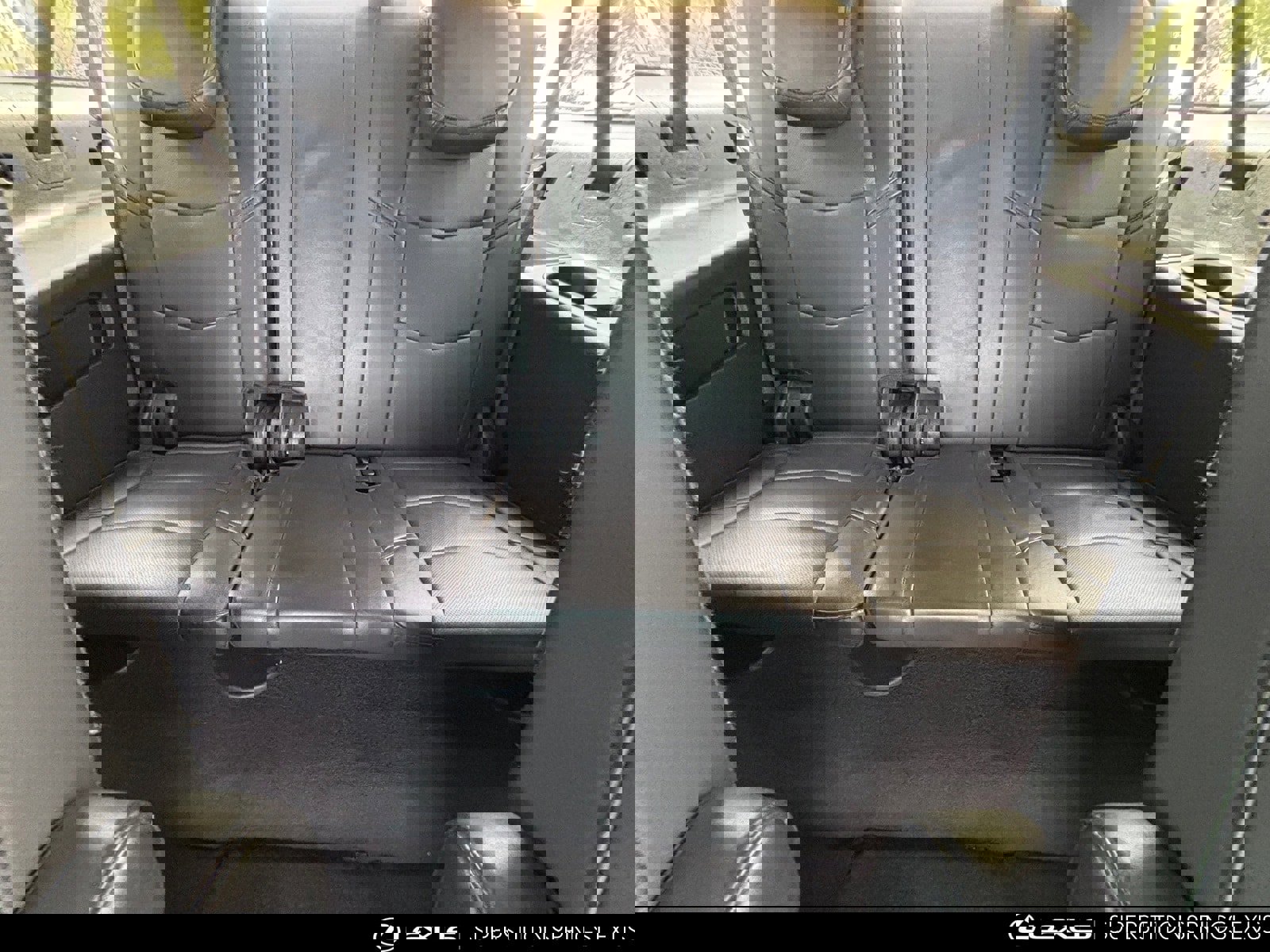 Used 2020 Cadillac Escalade ESV Platinum image 16