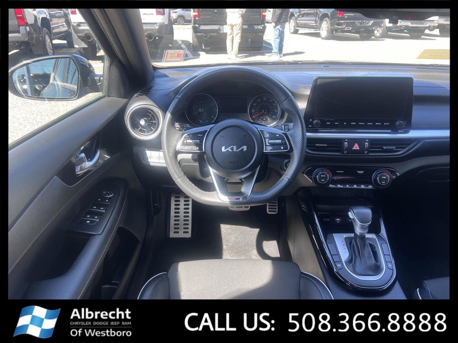 Used 2023 Kia Forte GT-Line w/ GT-Line Premium Package image 24