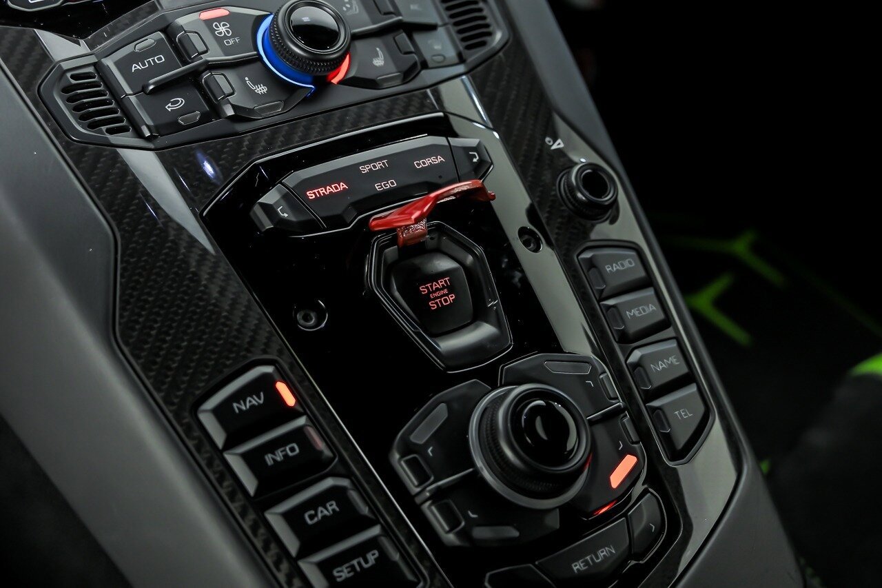 Used 2019 Lamborghini Aventador SVJ image 41