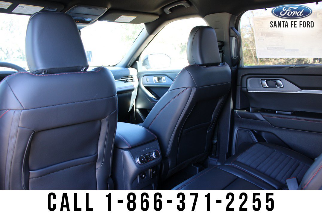 Used 2025 Ford Explorer ST-Line w/ Premium Package RWD image 39