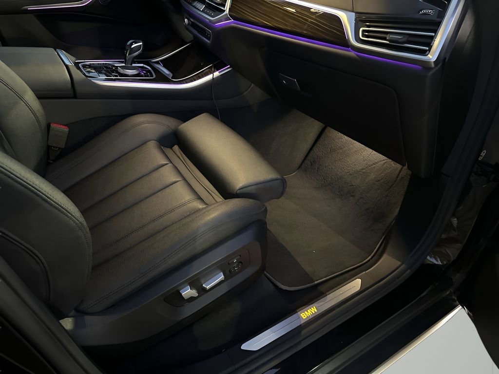 Used 2020 BMW X5 xDrive40i w/ Convenience Package image 16