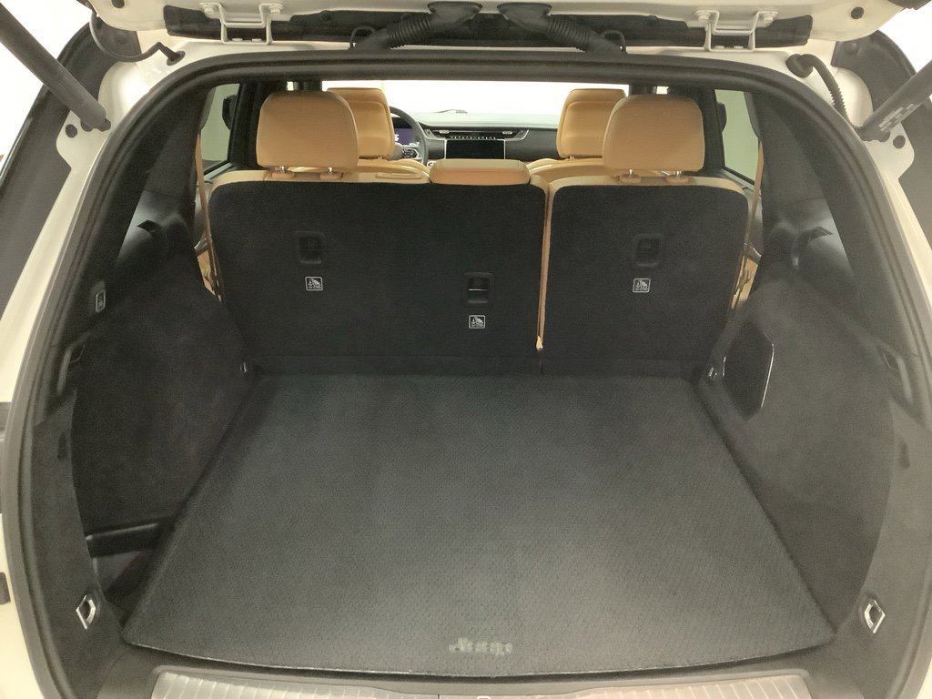 Used 2023 Jeep Grand Cherokee Summit w/ Luxury Tech Group V image 8