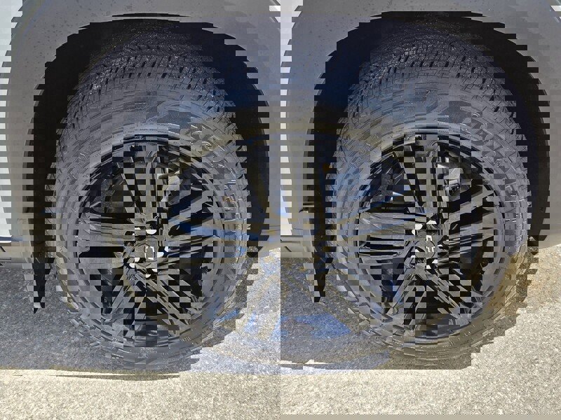 Used 2025 Chevrolet Trax ACTIV w/ Driver Confidence Package image 16