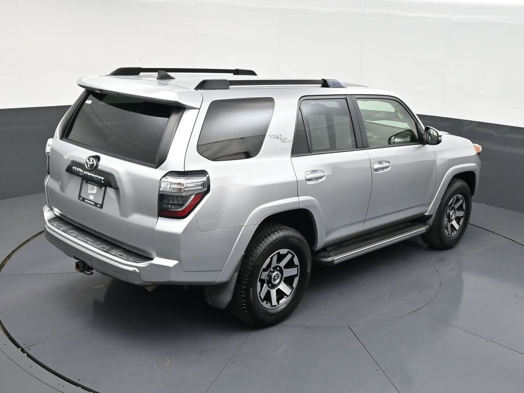 Used 2020 Toyota 4Runner TRD Off-Road Premium w/ Moonroof Package AWD/4WD image 17
