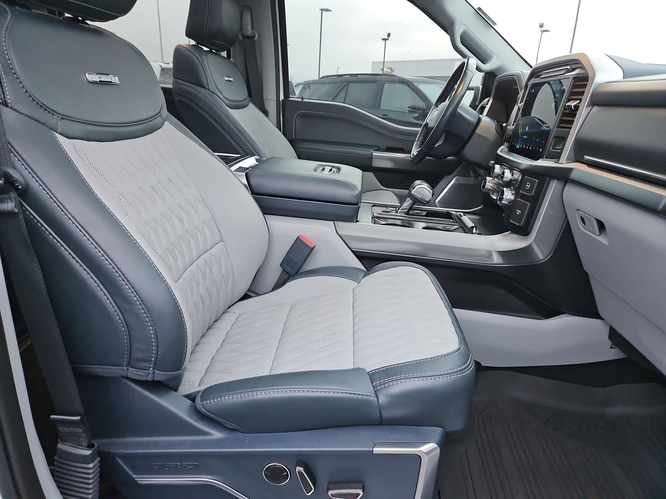 Used 2023 Ford F150 Limited image 35