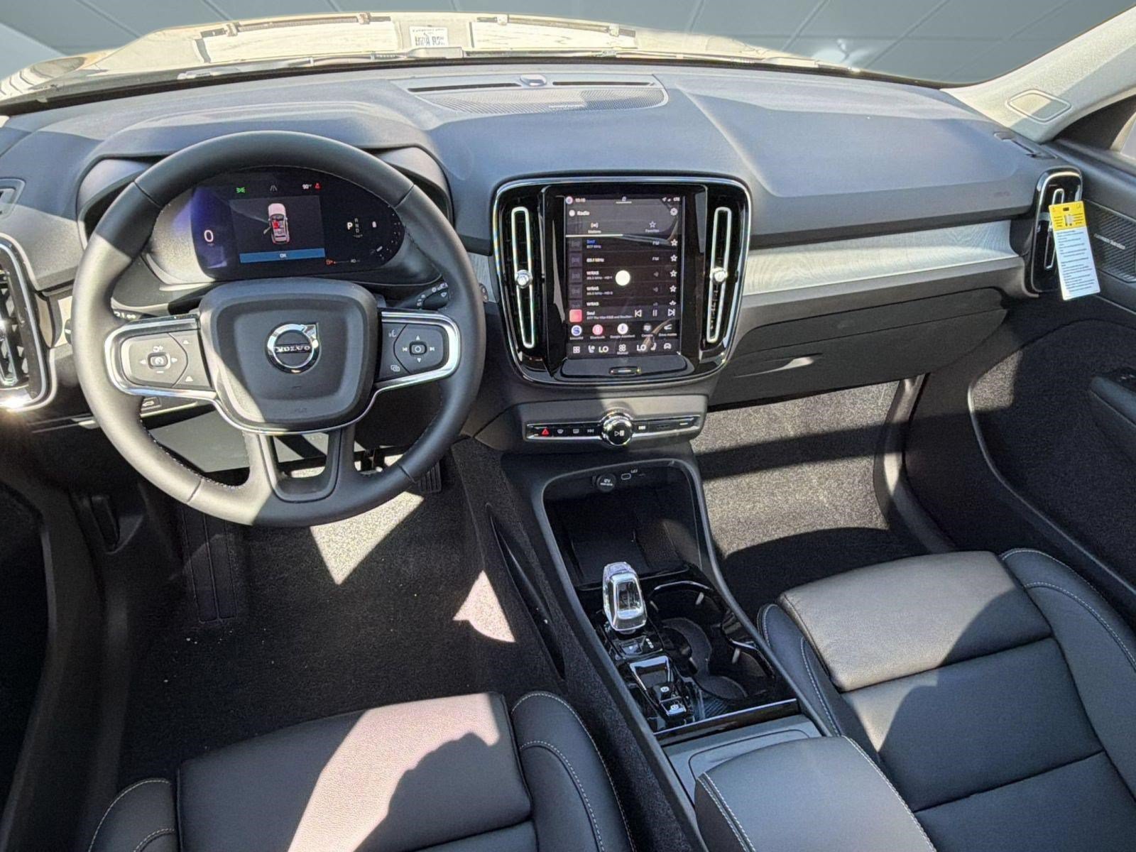 New 2026 Volvo XC40 B5 Ultra w/ Climate Package AWD/4WD image 16