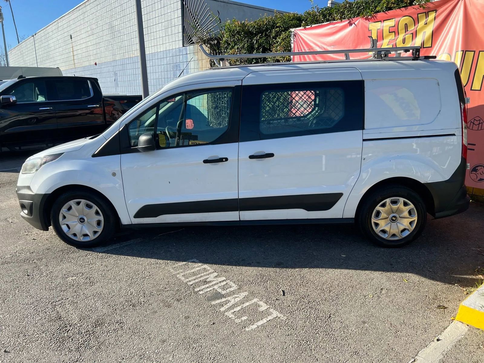 Used 2018 Ford Transit Connect XL image 5