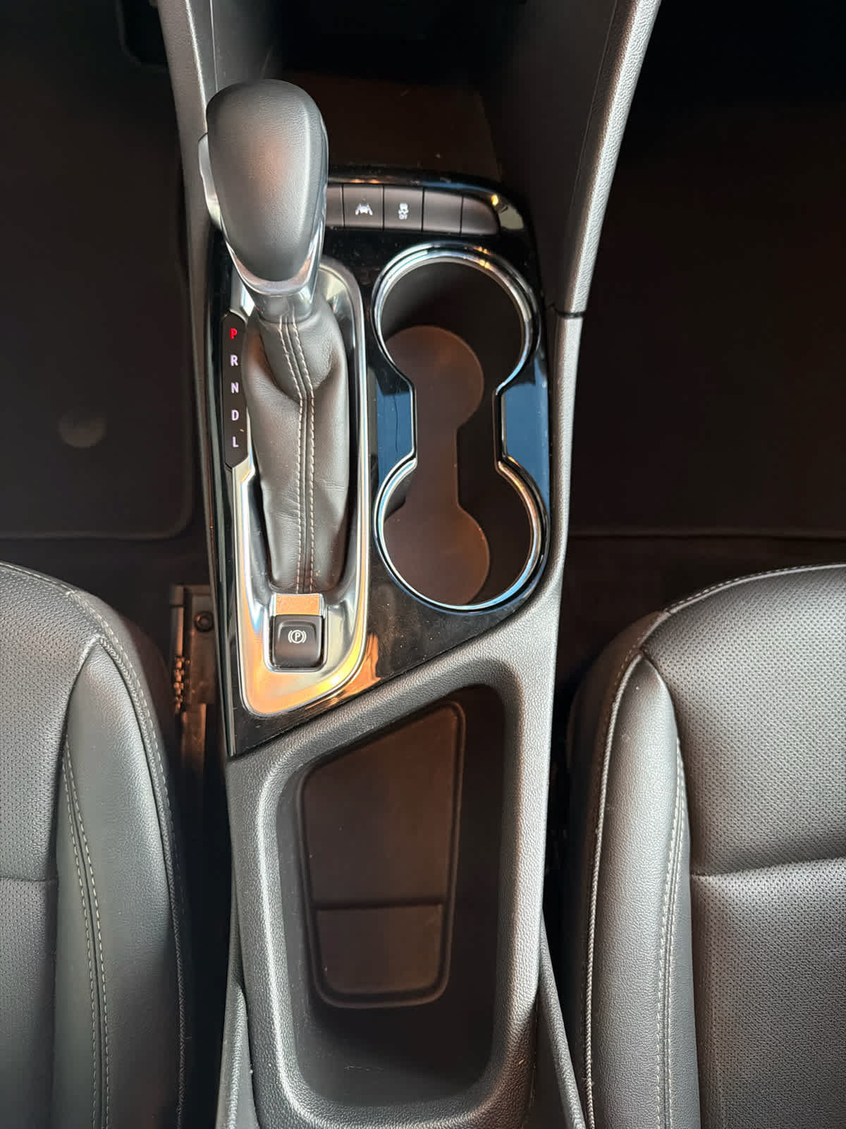 Used 2024 Buick Encore GX Sport Touring FWD image 18