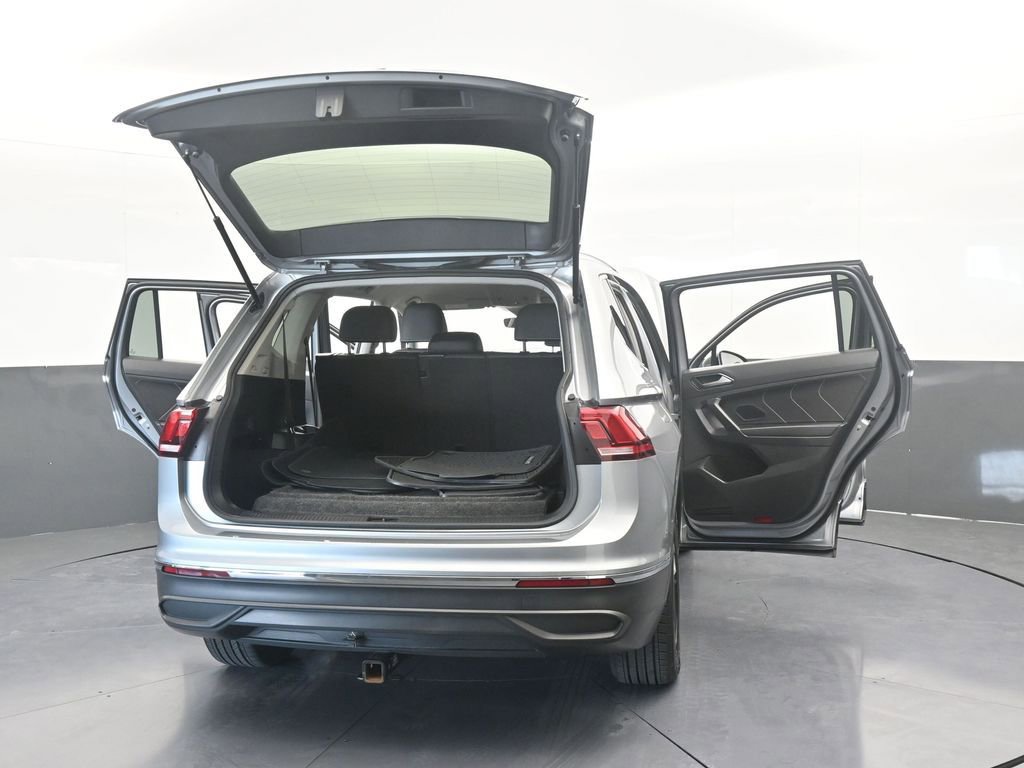 Used 2023 Volkswagen Tiguan SE image 75