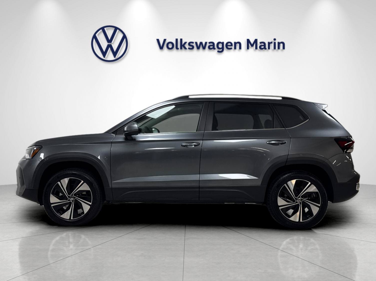 New 2026 Volkswagen Taos SE AWD/4WD image 2