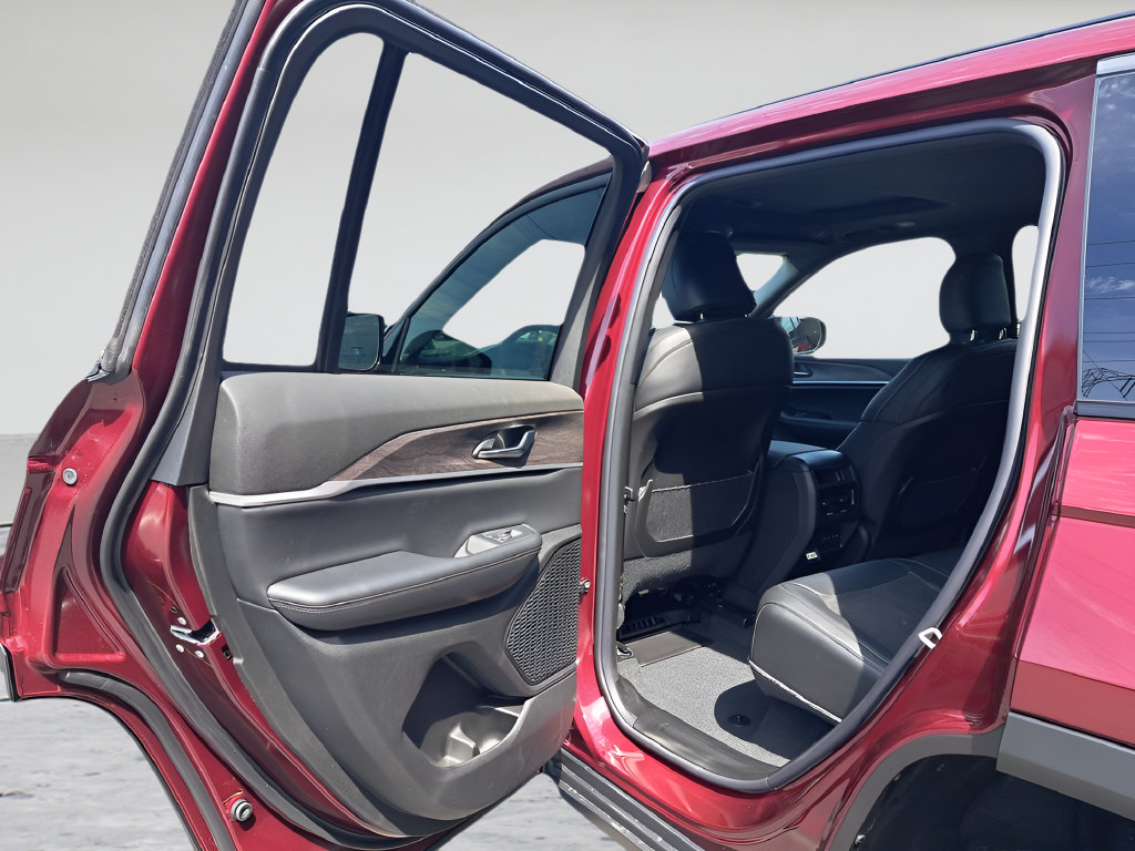 New 2026 Jeep Grand Cherokee Altitude AWD/4WD image 11
