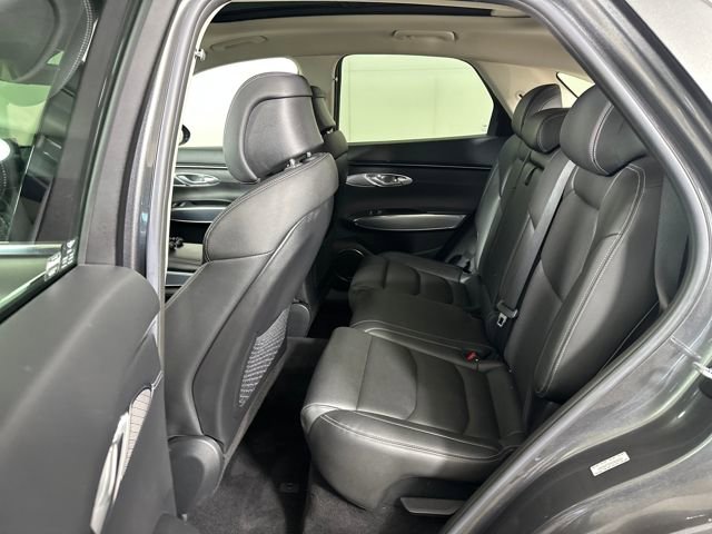 Used 2022 Genesis GV70 2.5T w/ Select Package image 25