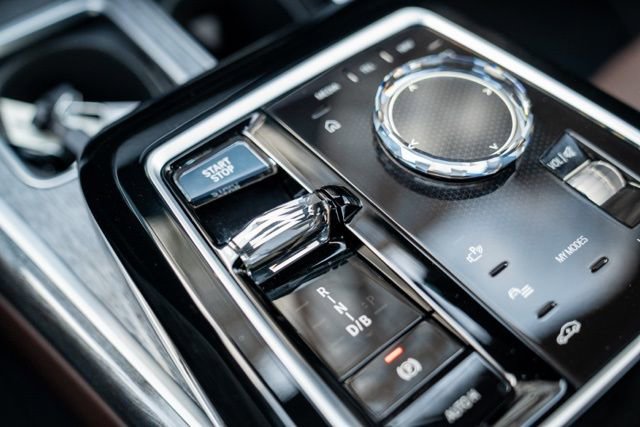 Used 2023 BMW i7 xDrive60 w/ Executive Package 2 image 39