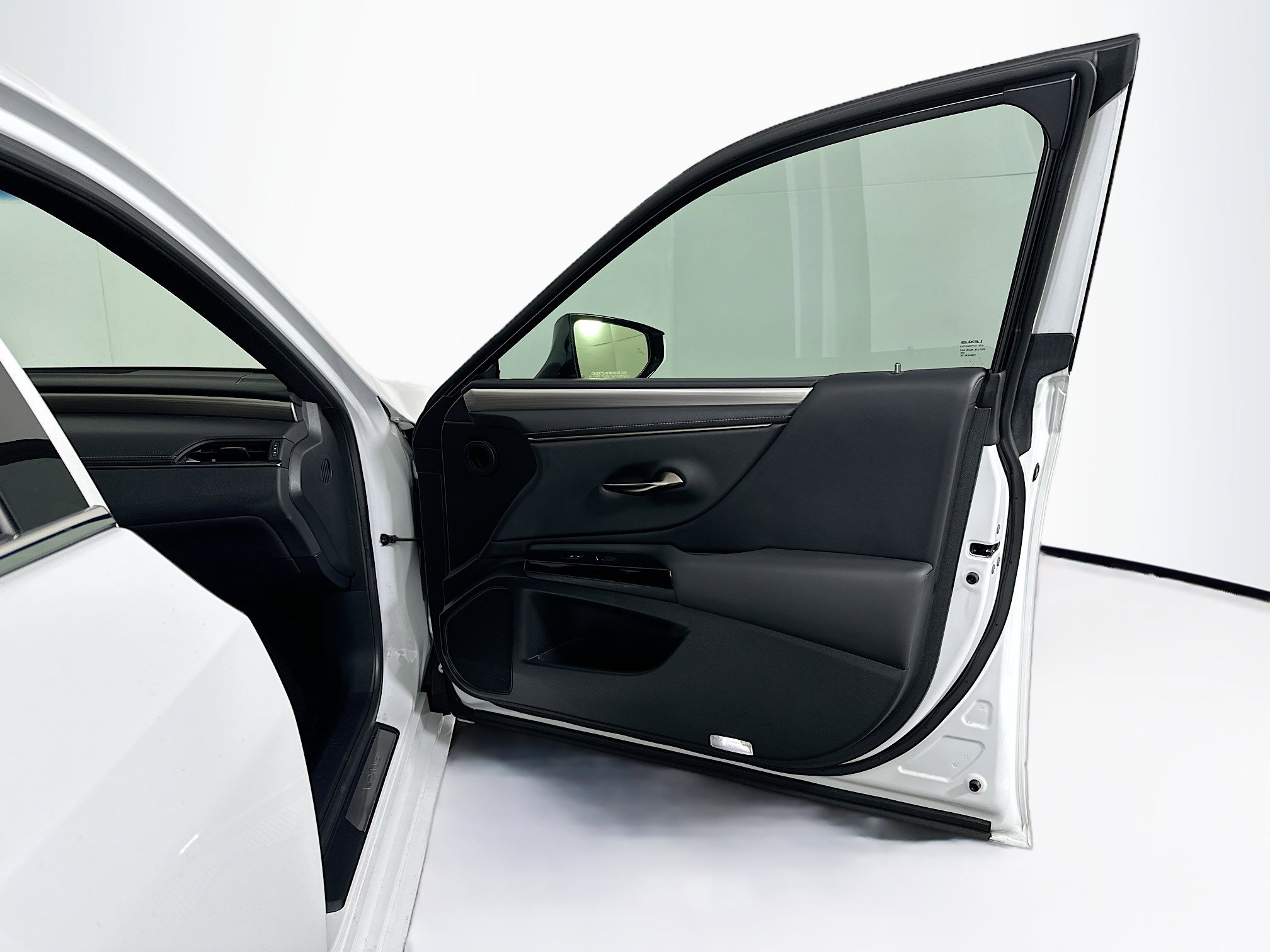 Used 2022 Lexus ES 350 F Sport w/ Accessory Package 2 FWD image 31