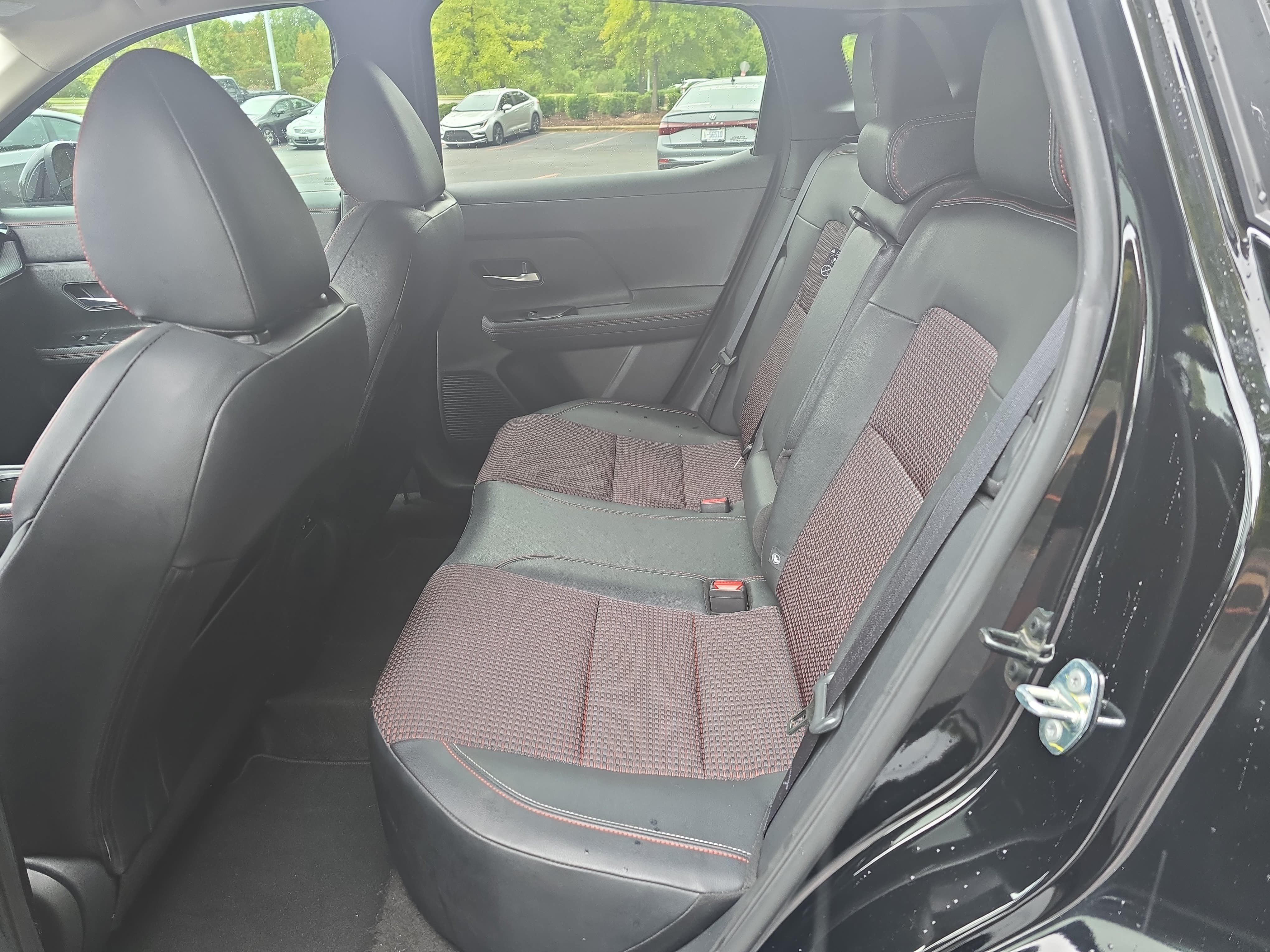 Used 2025 Nissan Kicks SR AWD/4WD image 15