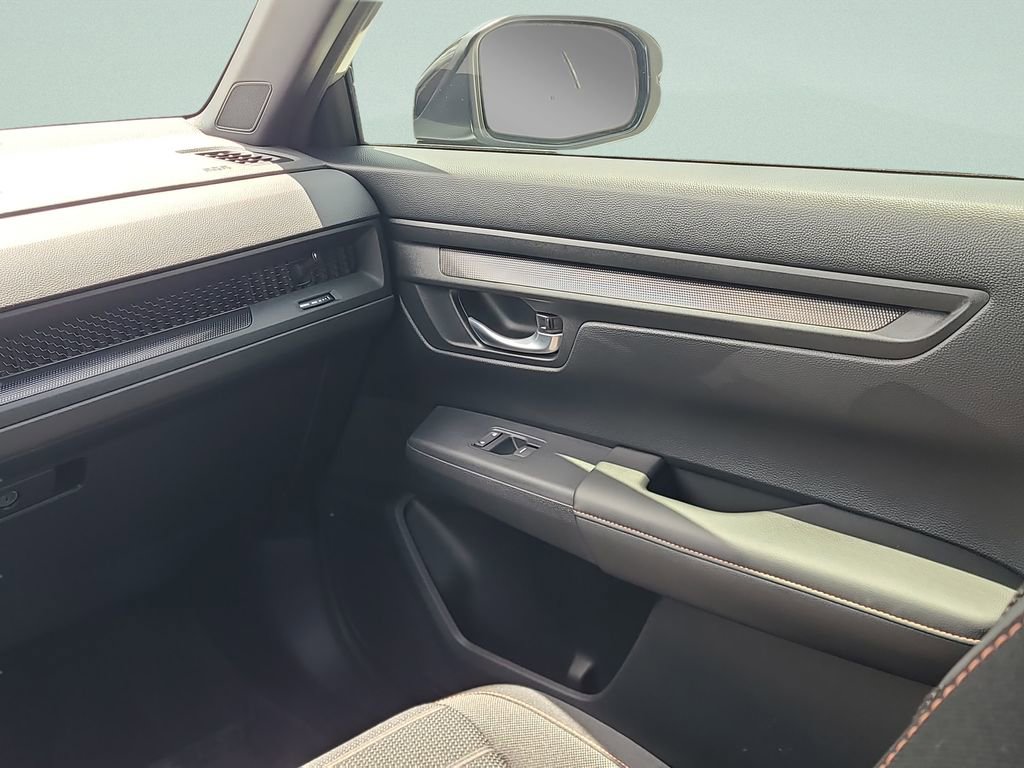 Used 2024 Honda CR-V Sport image 16