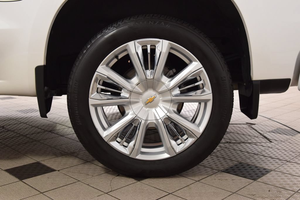 Used 2024 Chevrolet Silverado 1500 High Country AWD/4WD image 29