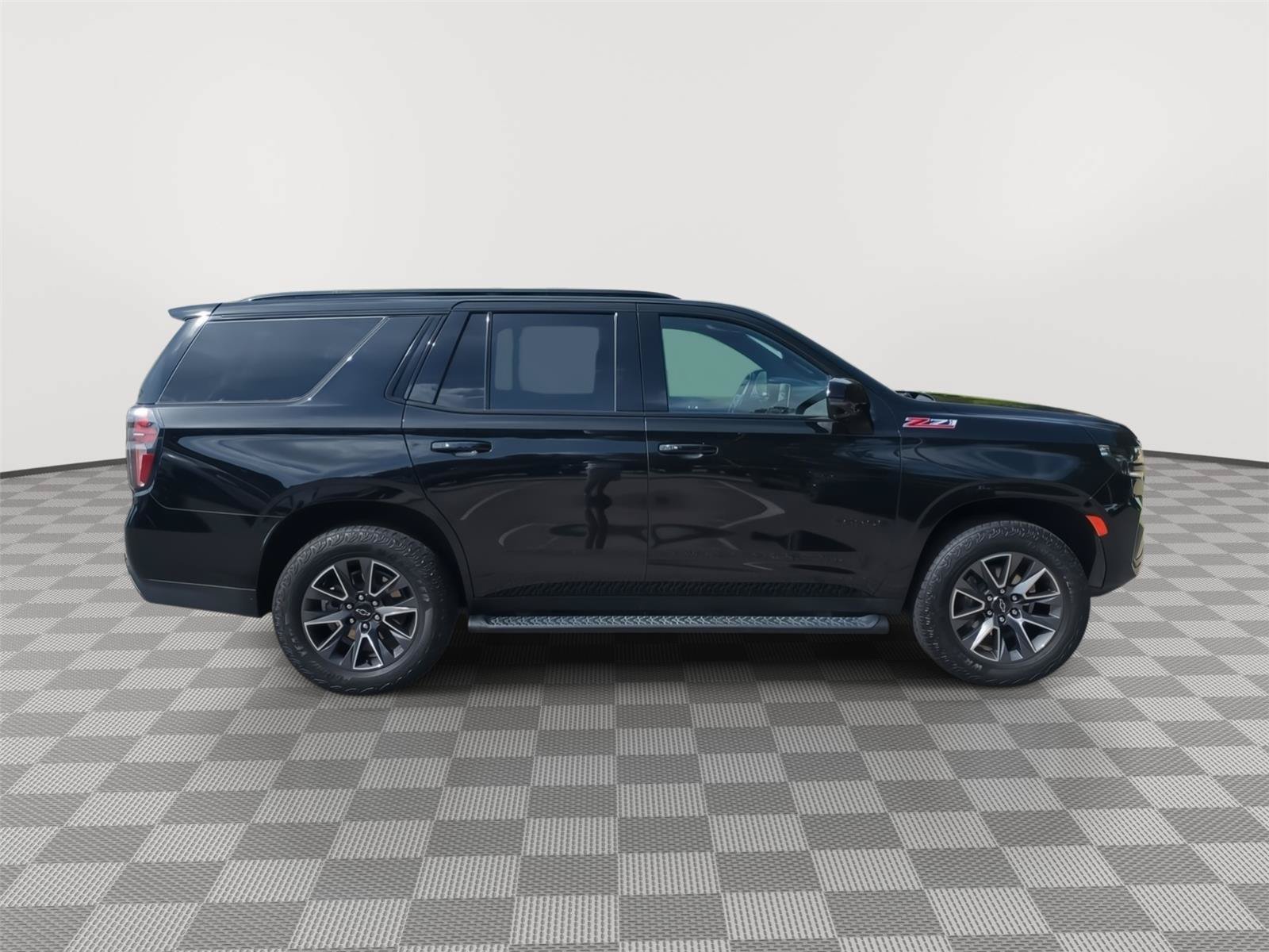 Used 2024 Chevrolet Tahoe Z71 w/ Luxury Package AWD/4WD image 6