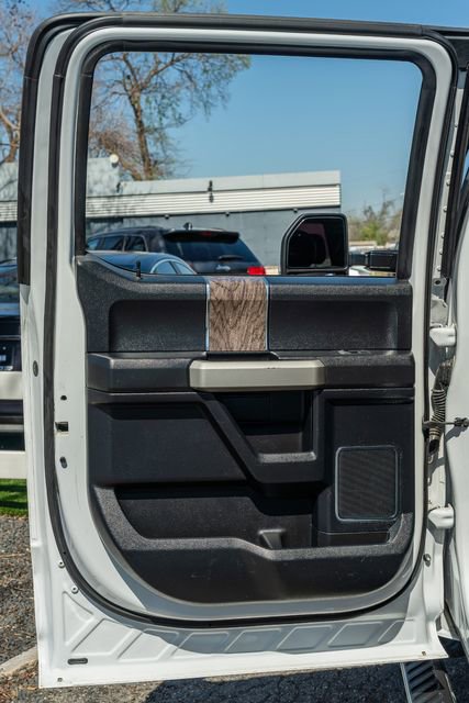 Used 2017 Ford F350 Lariat w/ Lariat Ultimate Package image 33