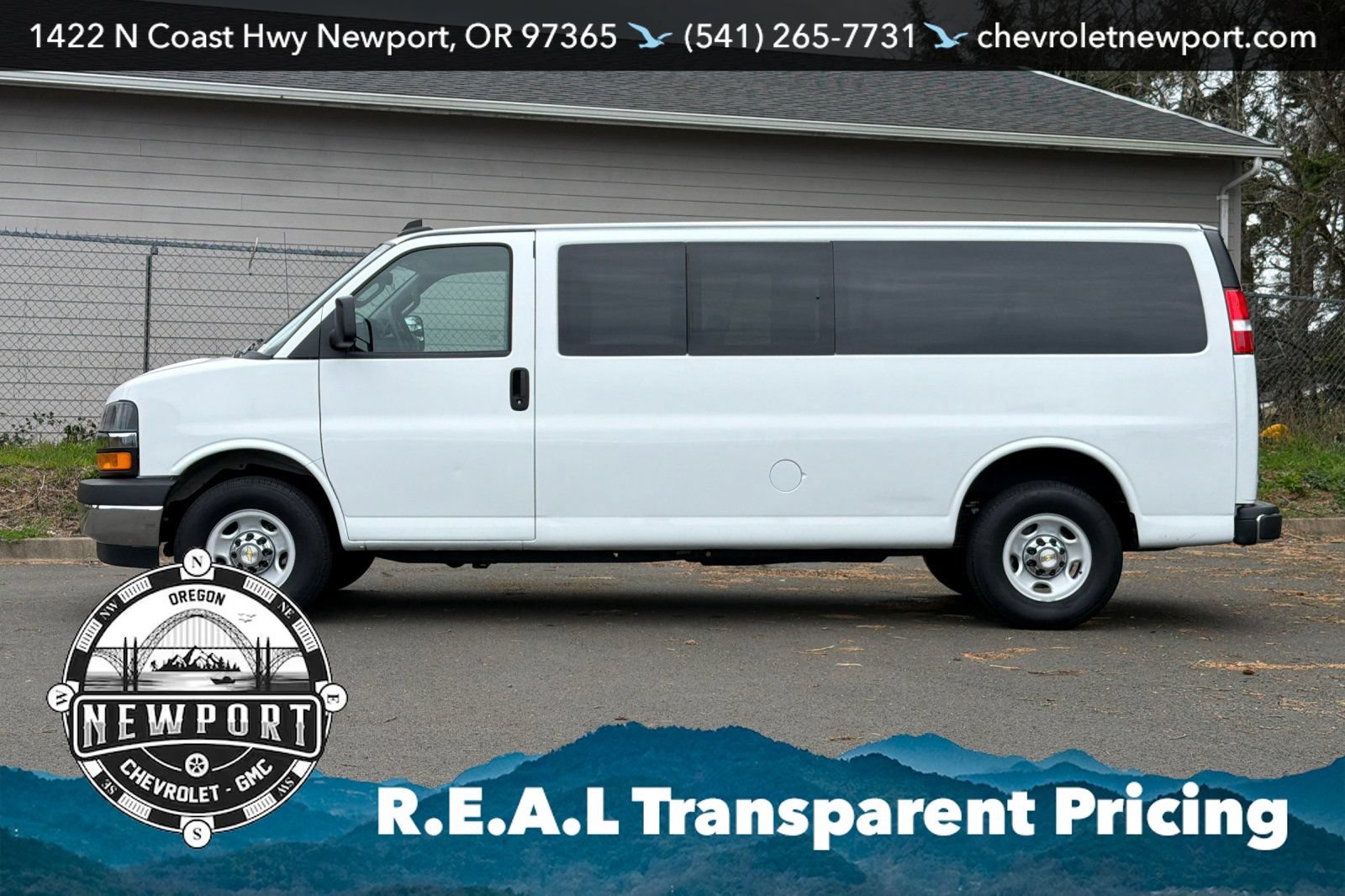Used 2024 Chevrolet Express 3500 LT w/ LT Preferred Equipment Group RWD image 7