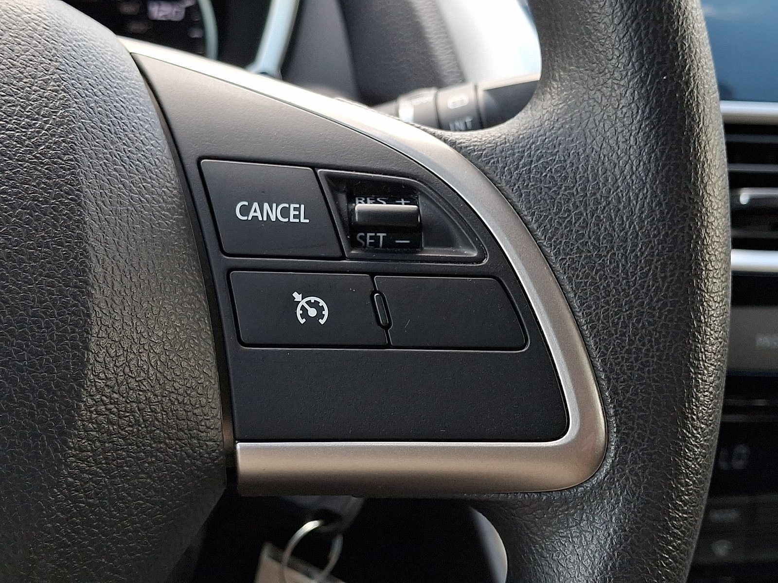 Used 2018 Mitsubishi Eclipse Cross LE AWD/4WD image 24
