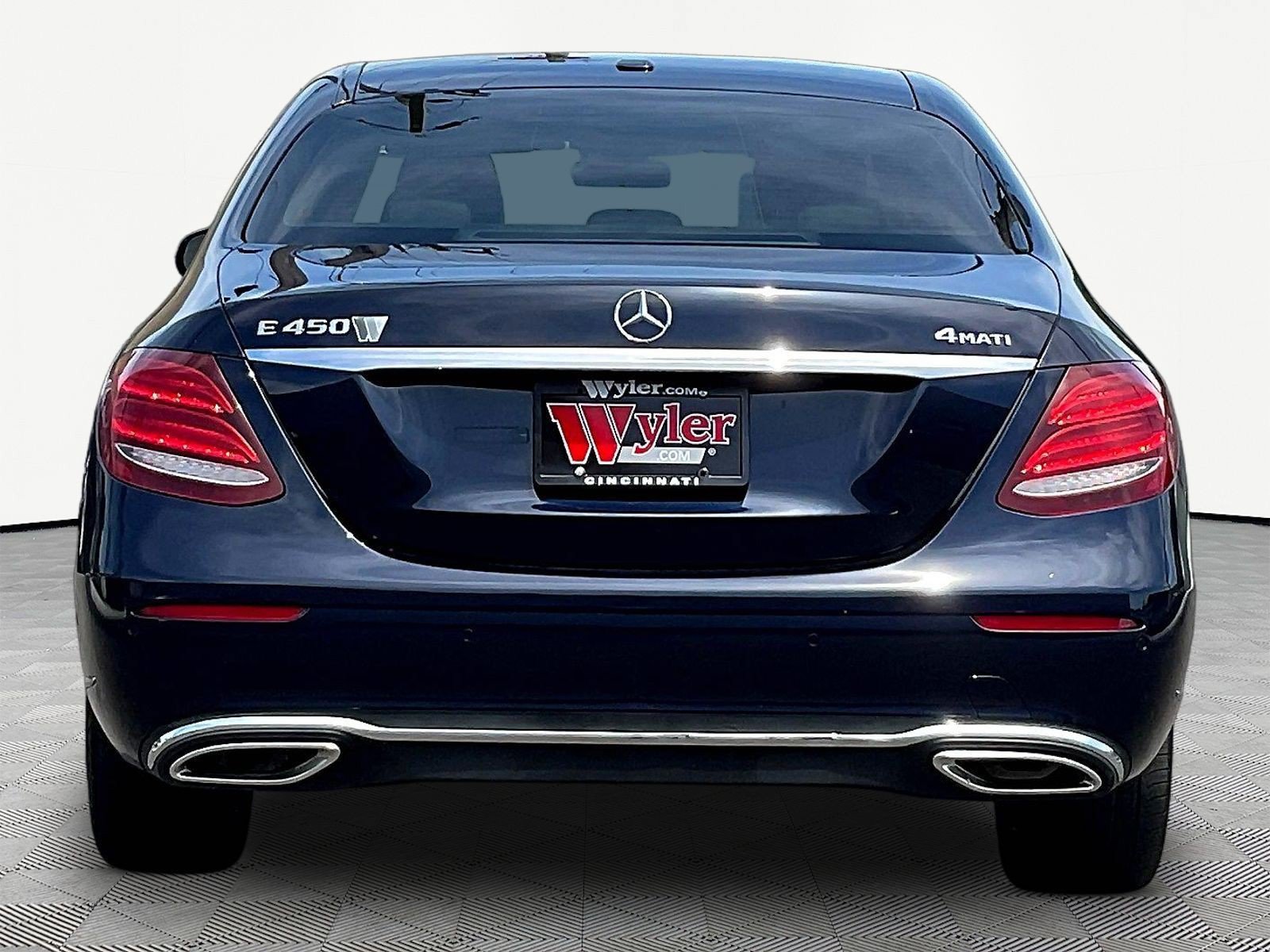 Used 2019 Mercedes-Benz E 450 4MATIC Sedan w/ Premium Package image 5