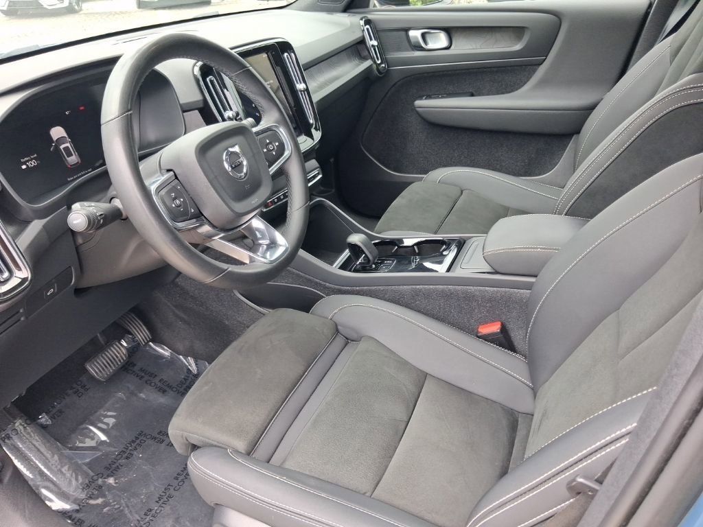Used 2023 Volvo XC40 Recharge Plus AWD/4WD image 13