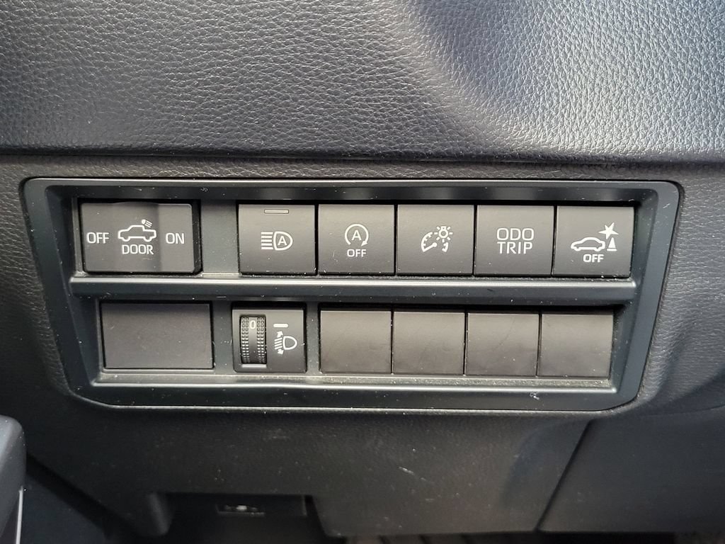 Used 2023 Toyota Tundra SR5 w/ SR5 Convenience Package AWD/4WD image 24