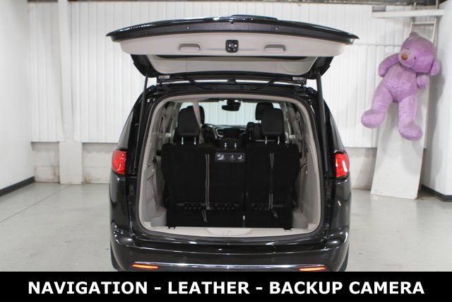 Used 2020 Chrysler Pacifica Touring-L Plus w/ Tire & Wheel Group image 34