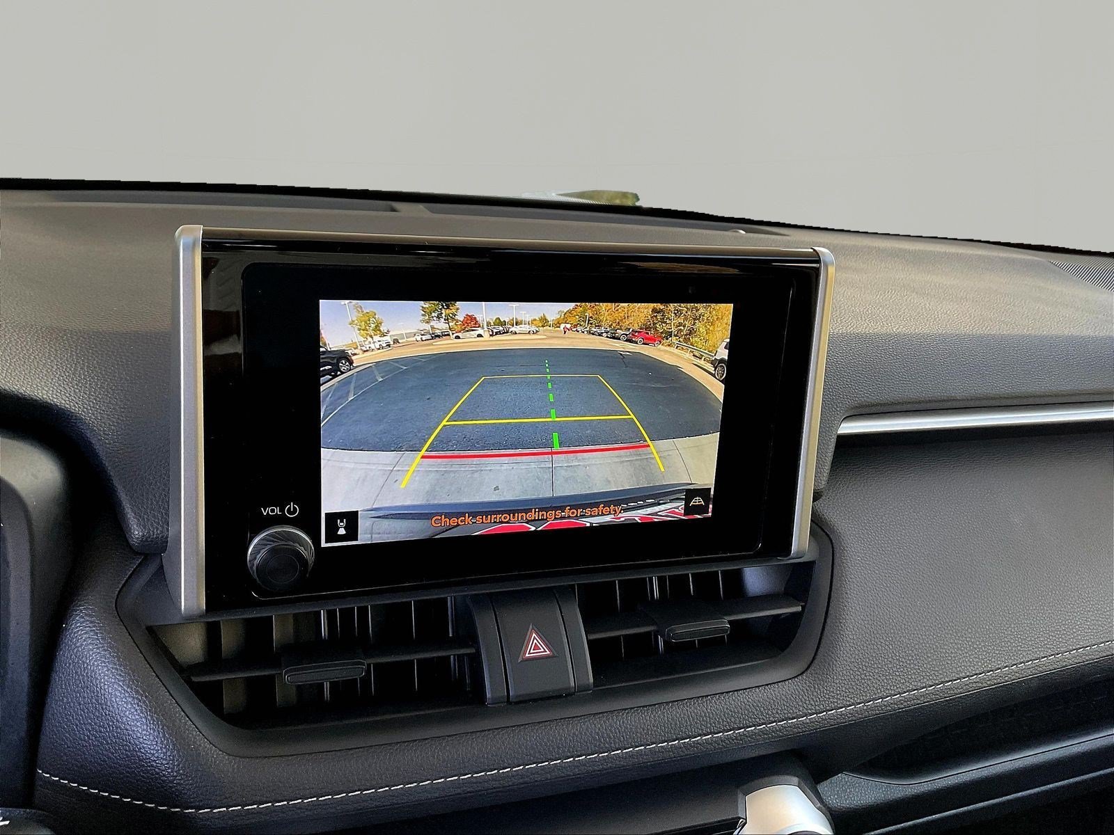 Used 2025 Toyota RAV4 XLE AWD/4WD image 14
