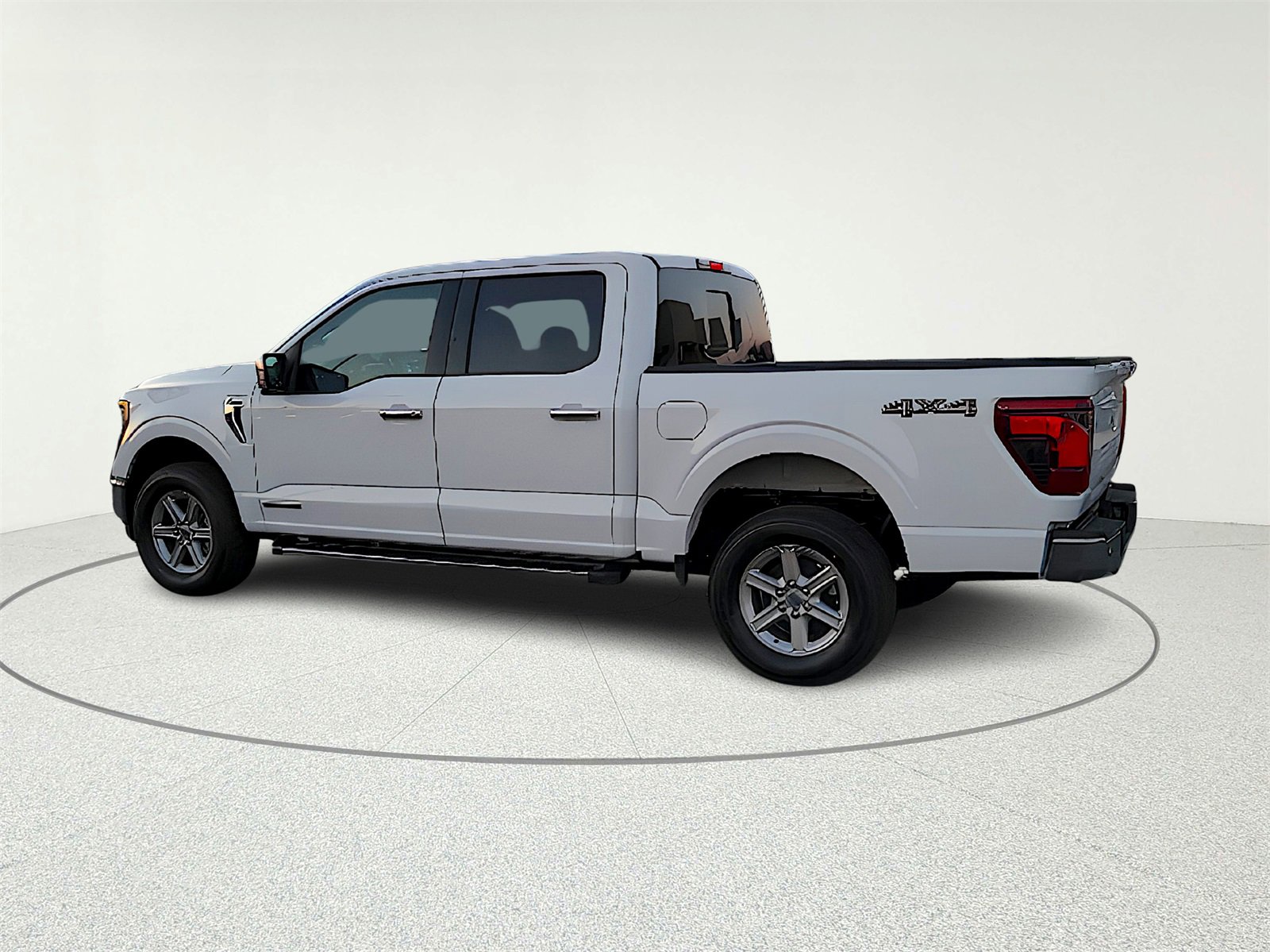 New 2025 Ford F150 XLT w/ Equipment Group 302A MID image 4