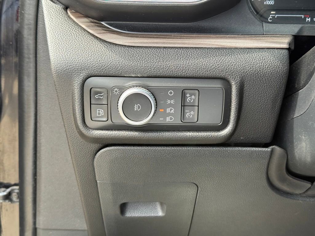 Used 2021 Ford Explorer Limited AWD/4WD image 18