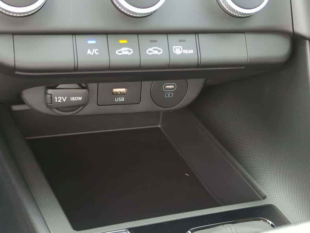 New 2026 Hyundai Elantra SE FWD image 32