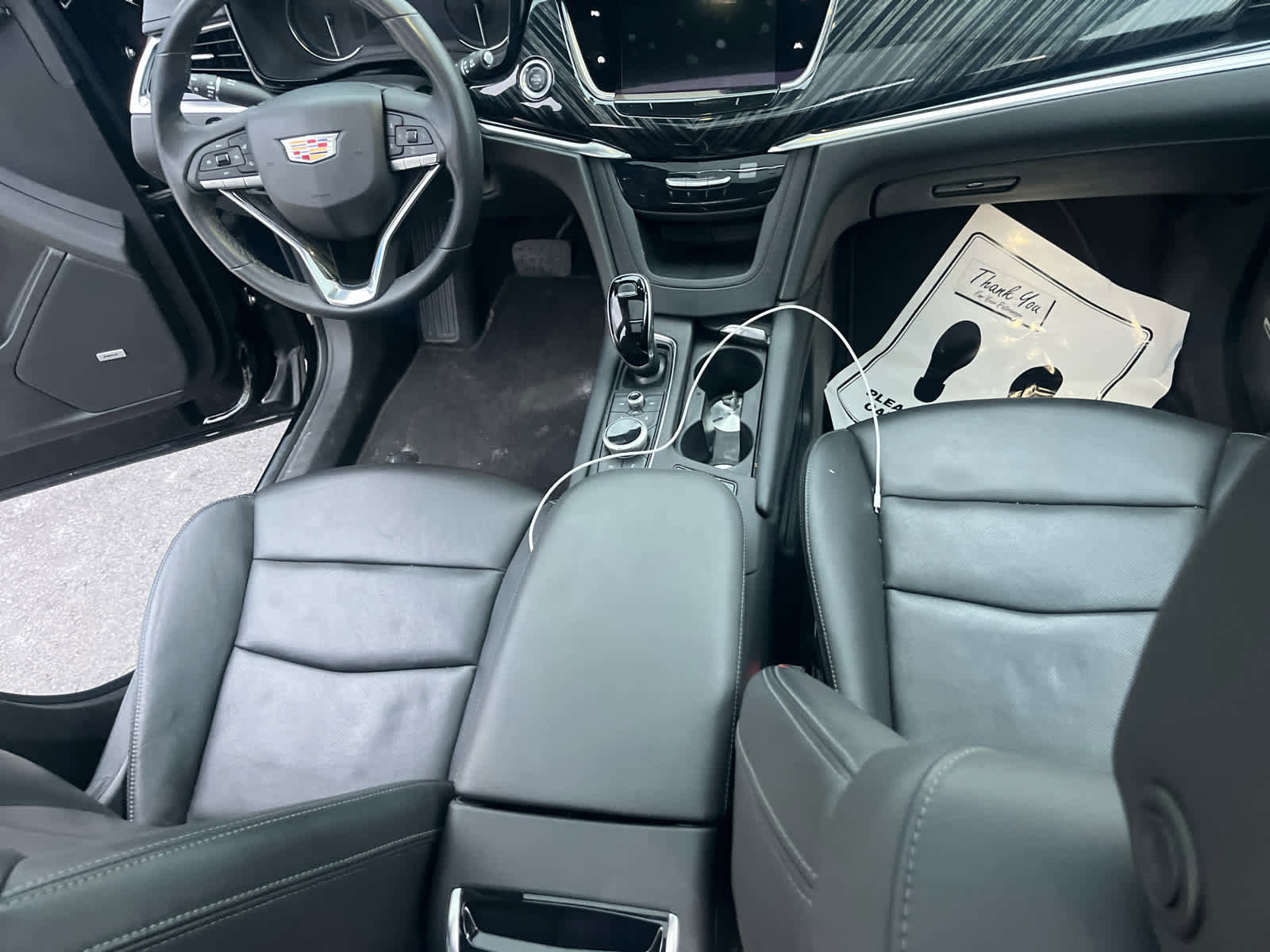 Used 2025 Cadillac XT6 Premium Luxury image 43