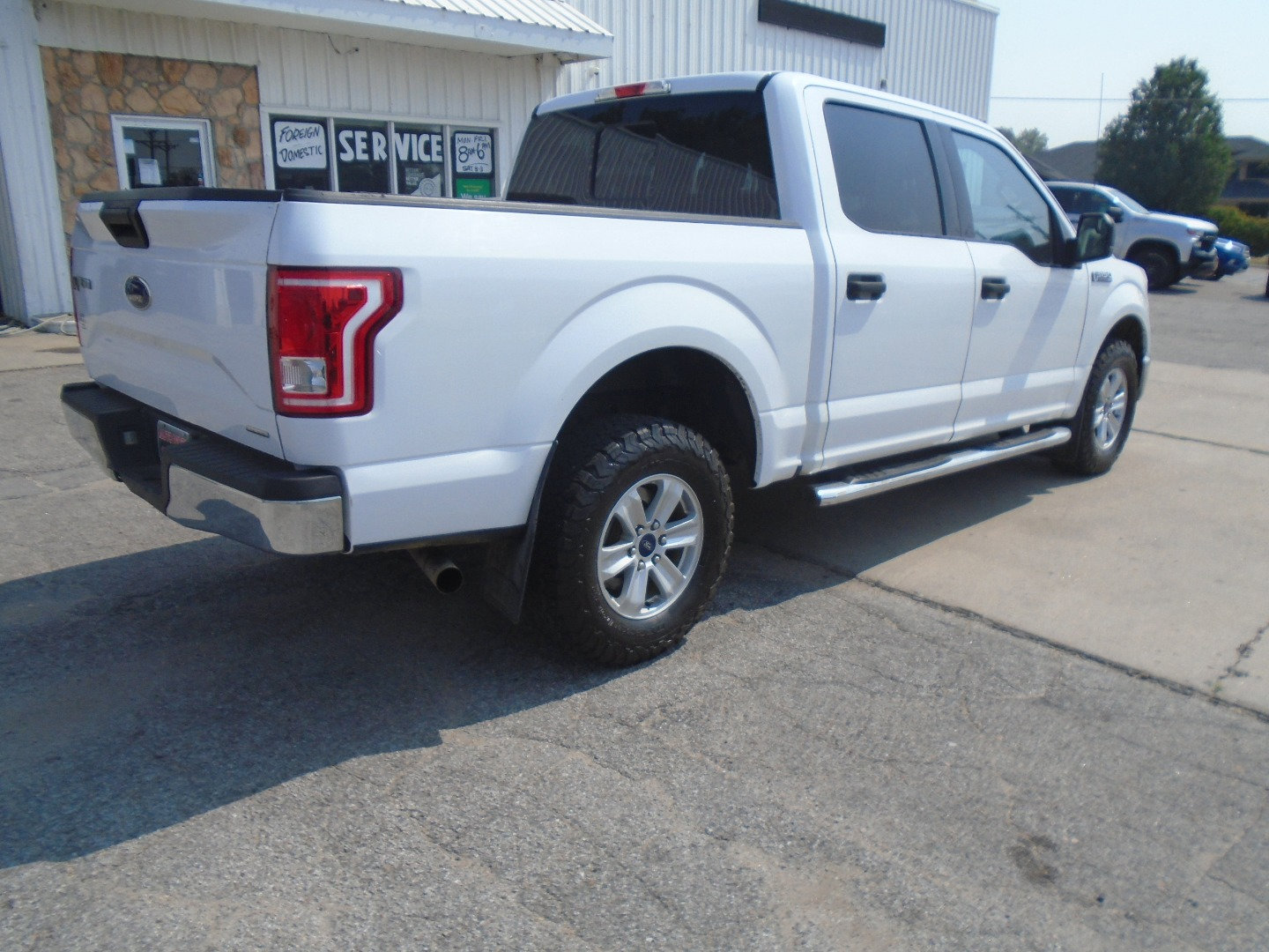 Used 2016 Ford F150 XLT image 2
