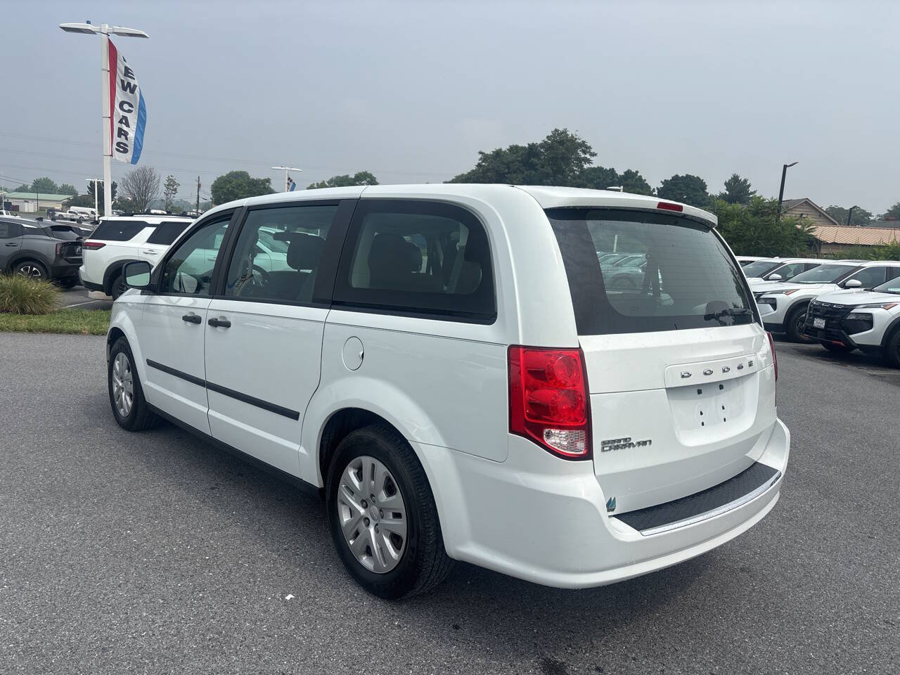 Used 2016 Dodge Grand Caravan American Value Package FWD image 7