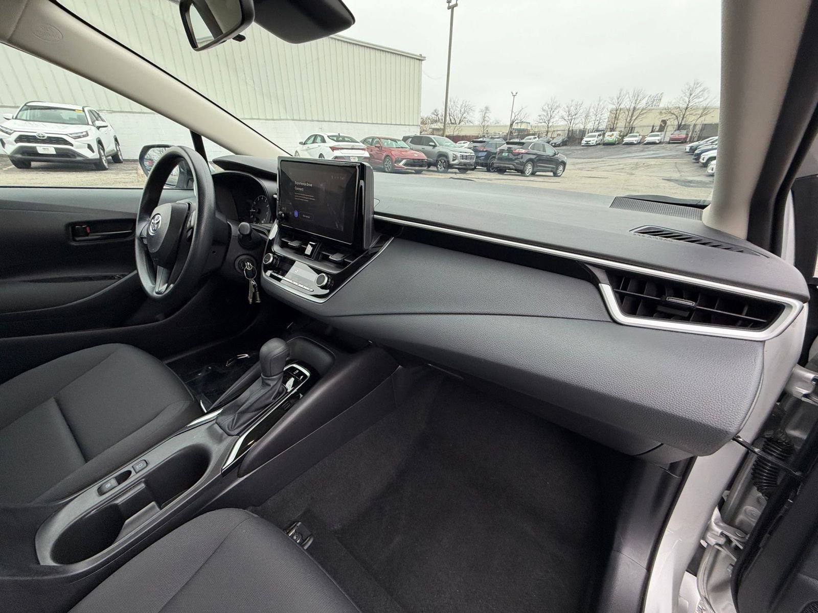 Used 2025 Toyota Corolla LE image 34