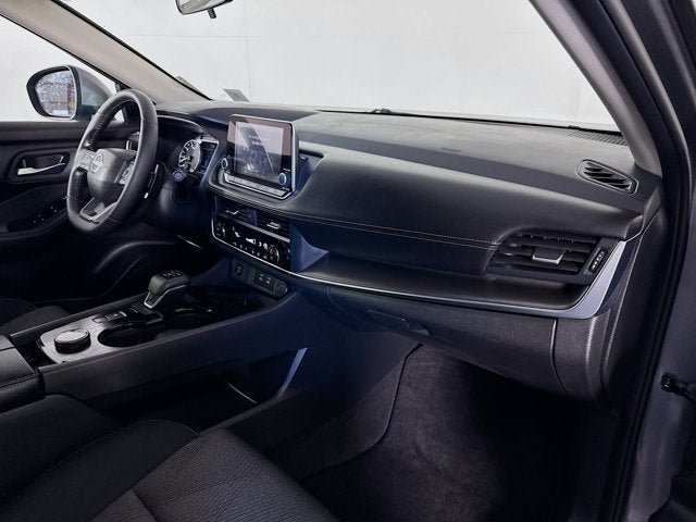Certified 2026 Nissan Rogue SV AWD/4WD image 23