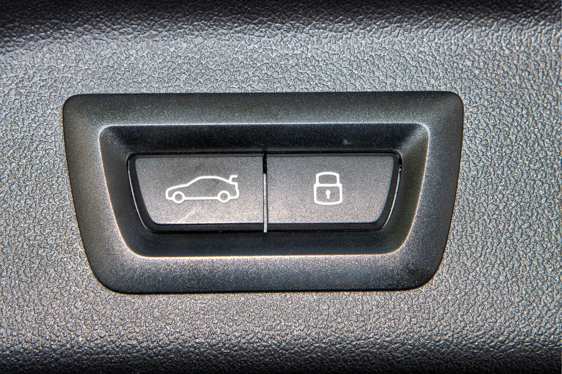 Used 2024 BMW X7 xDrive40i w/ Executive Package image 11