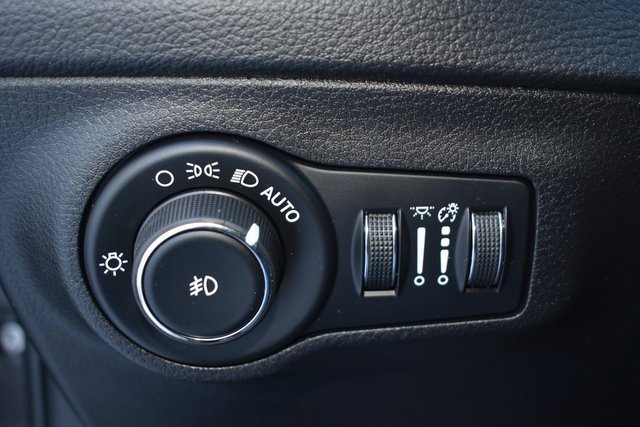 Used 2019 Jeep Compass Latitude w/ Popular Equipment Group image 16